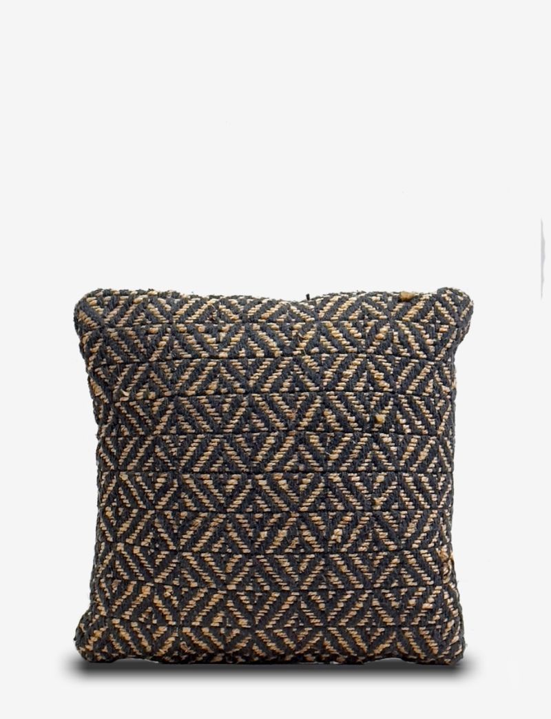 Estral Pillow - Black